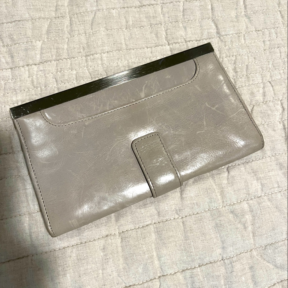 HOBO Clutch